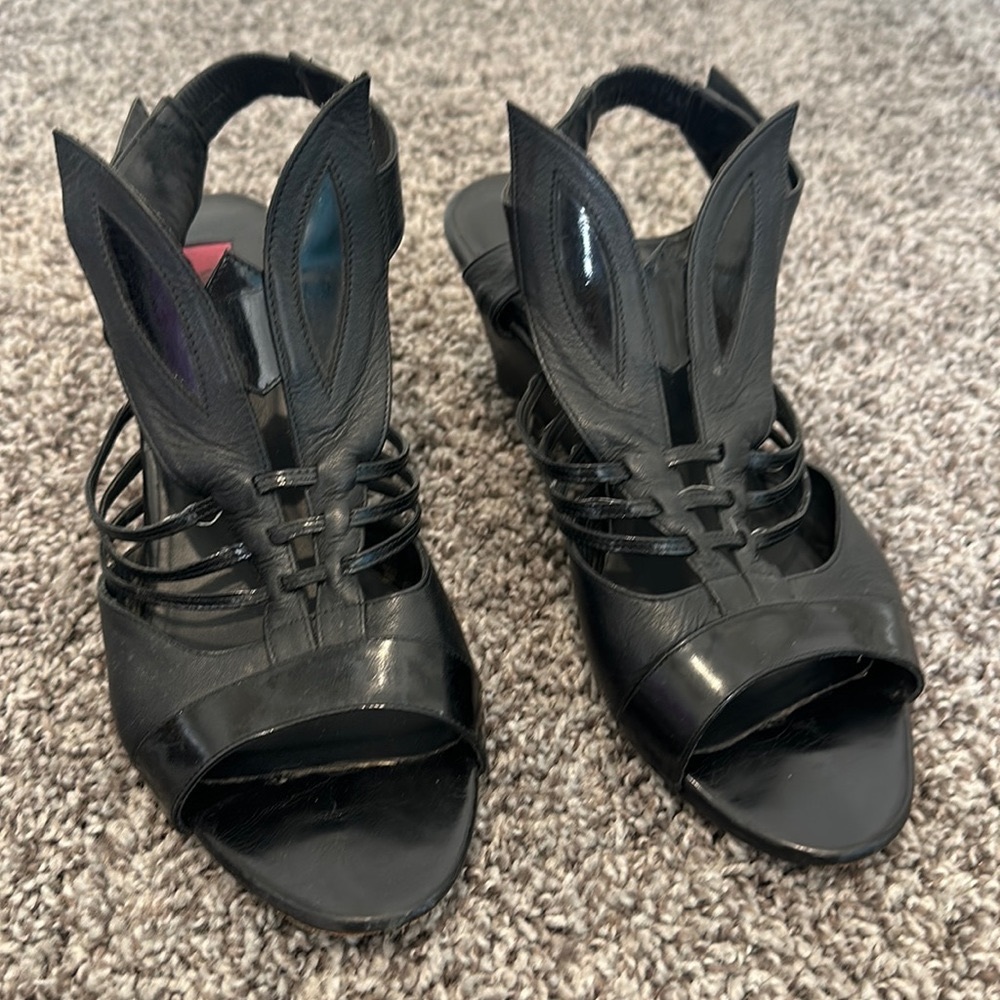 Pring Paris Black Leather Bunny Wedge Sandals